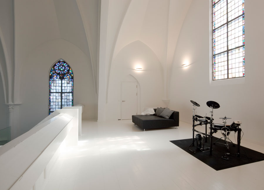 Residential Church Utrecht by Zecc Architects (4)
